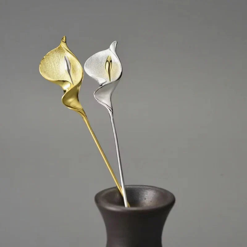 Calla Lily Pin