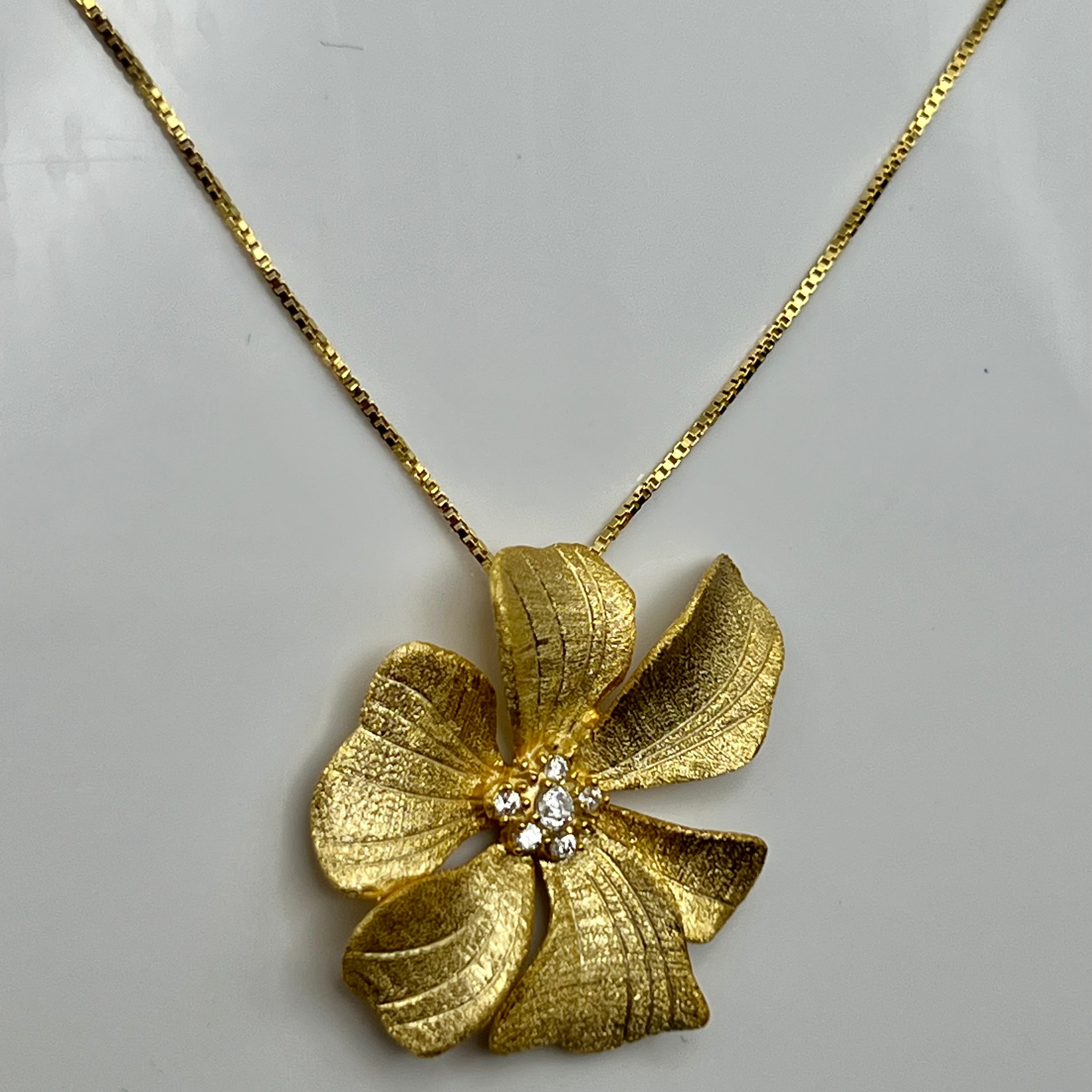 Peony Necklace