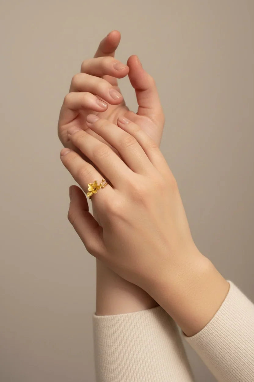 Petite Bloom Gold Ring