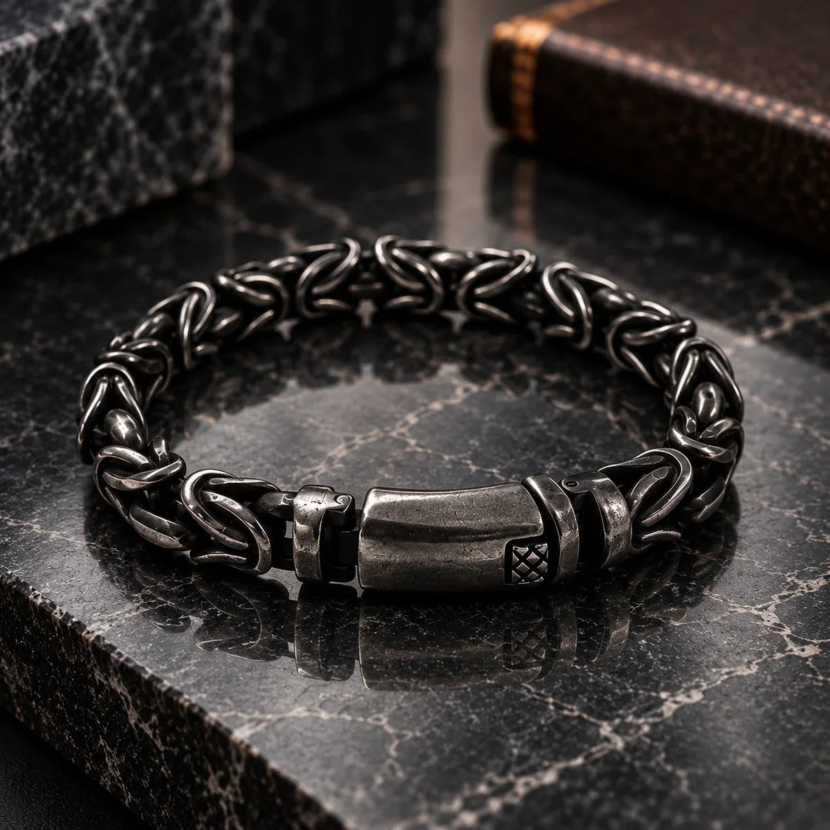 The Sovereign Chain Bracelet