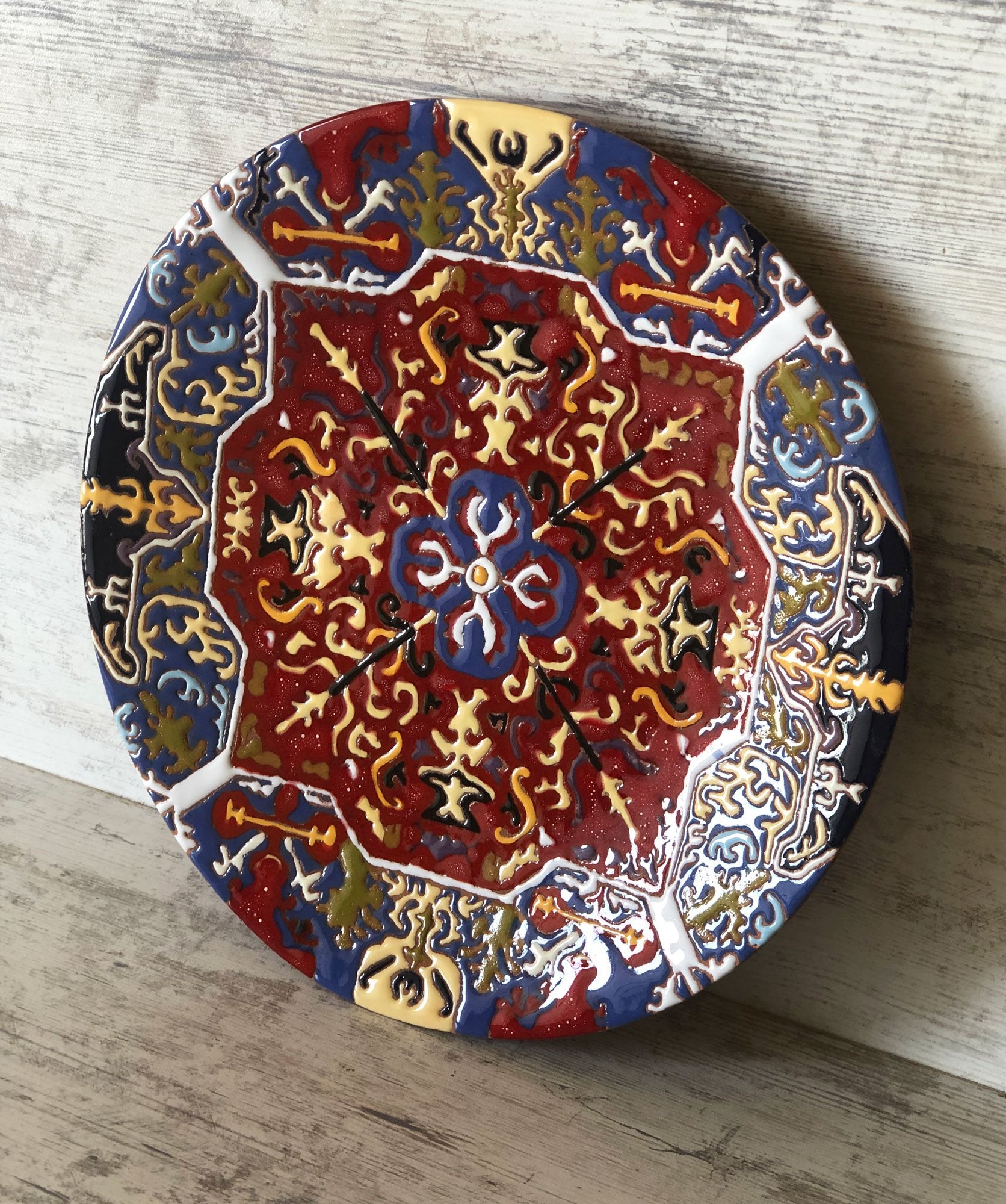 Mane Tiles Ceramic Plate with Armenian Carpet Ornaments - Artsakh