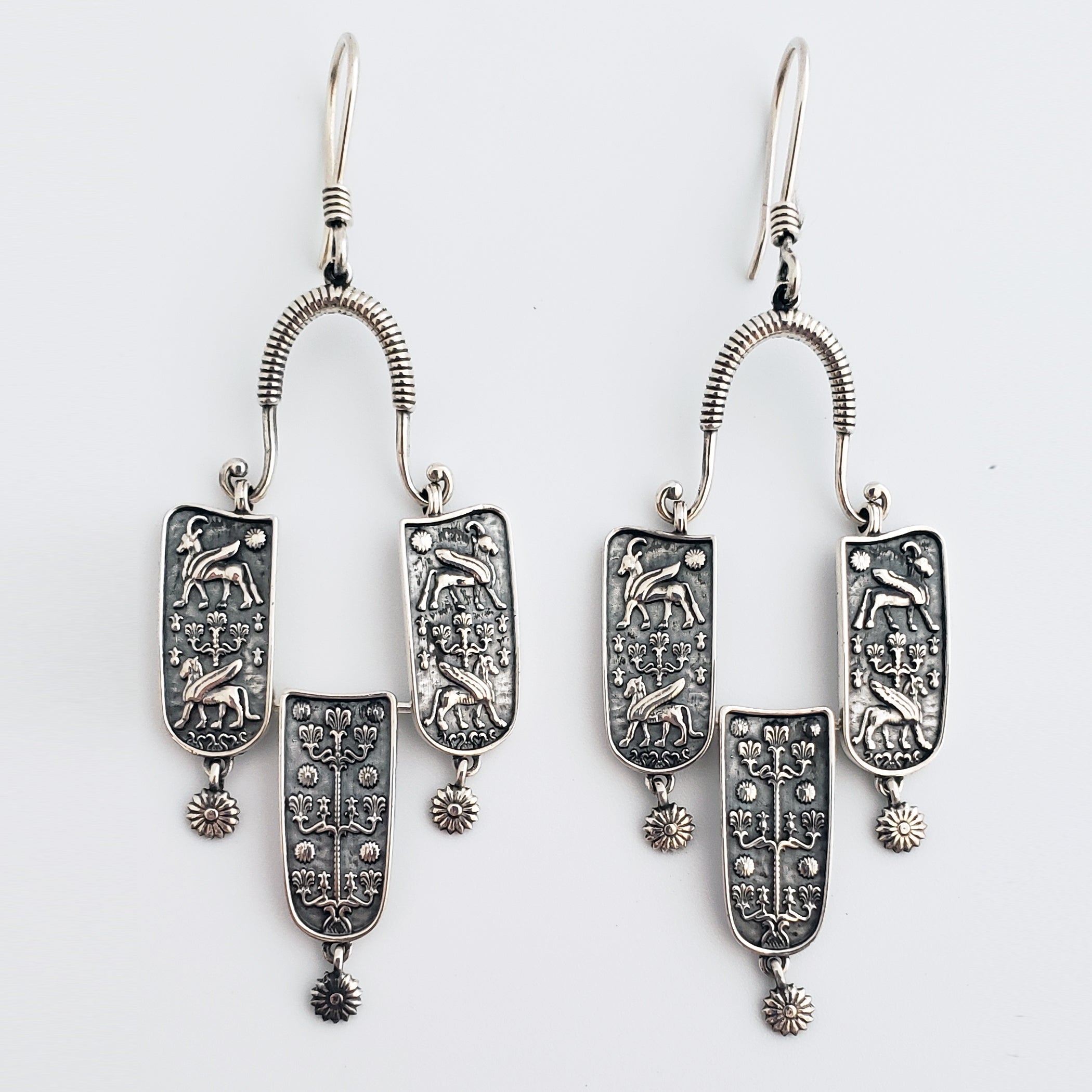 Arm Root Van Earrings Big