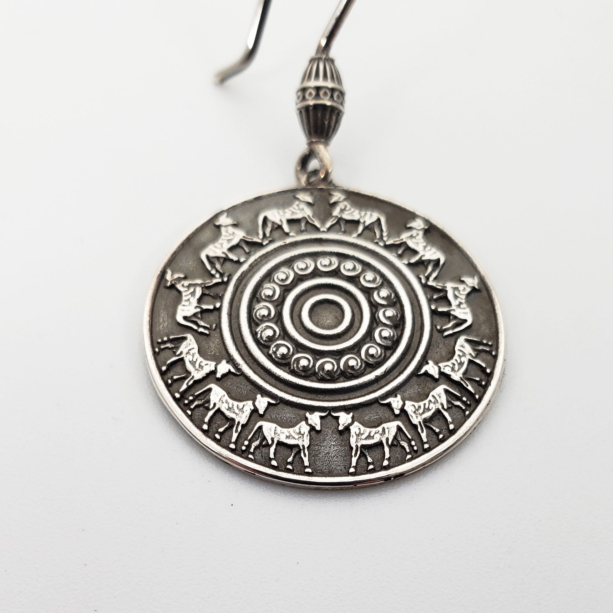 Arm Root Urartu Earrings