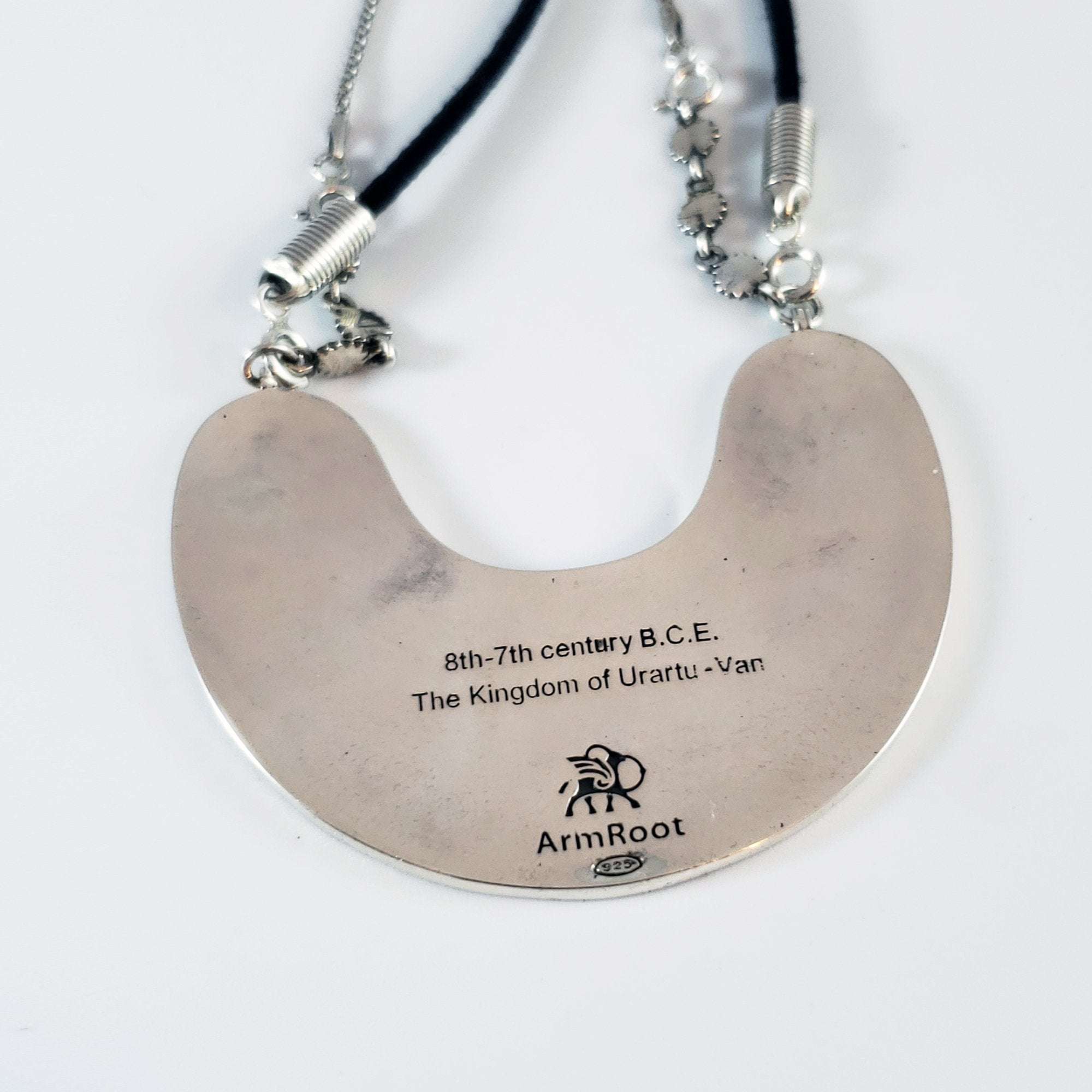 Arm Root Van Kingdom Pendant