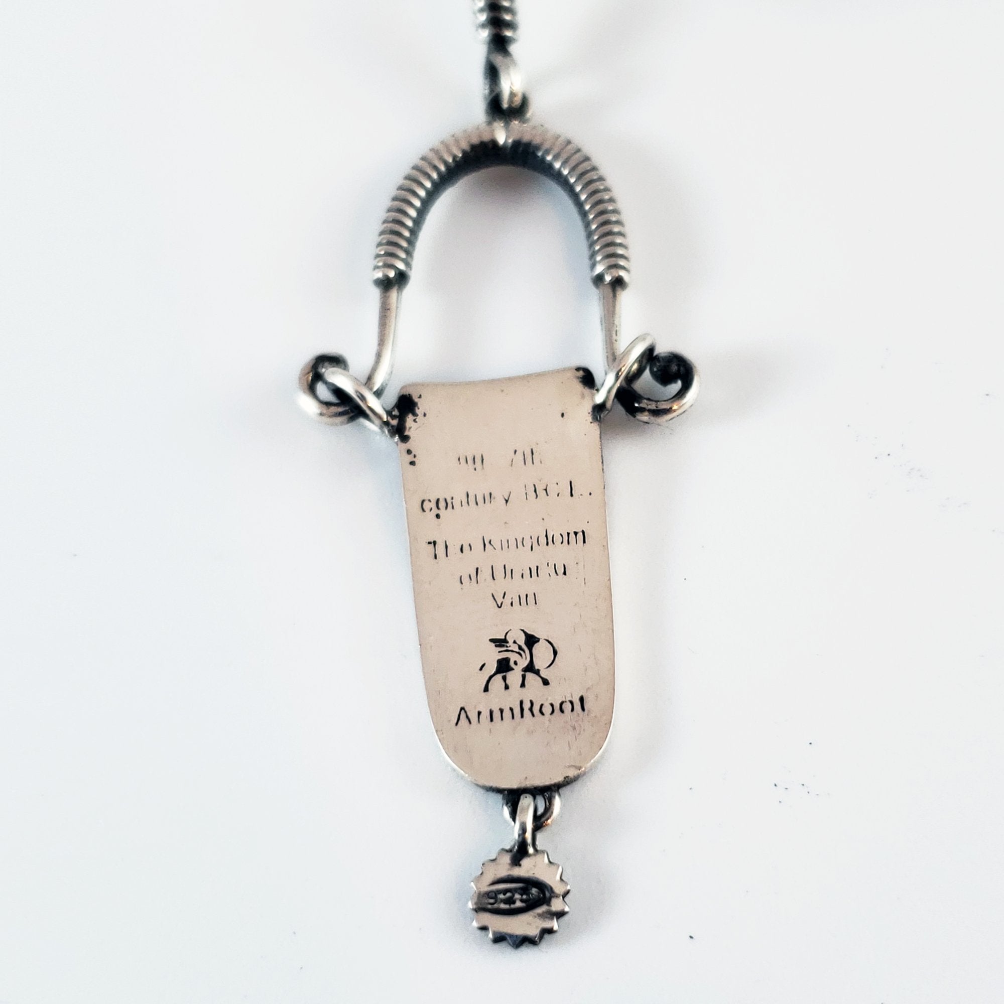 Arm Root Van Earrings Small