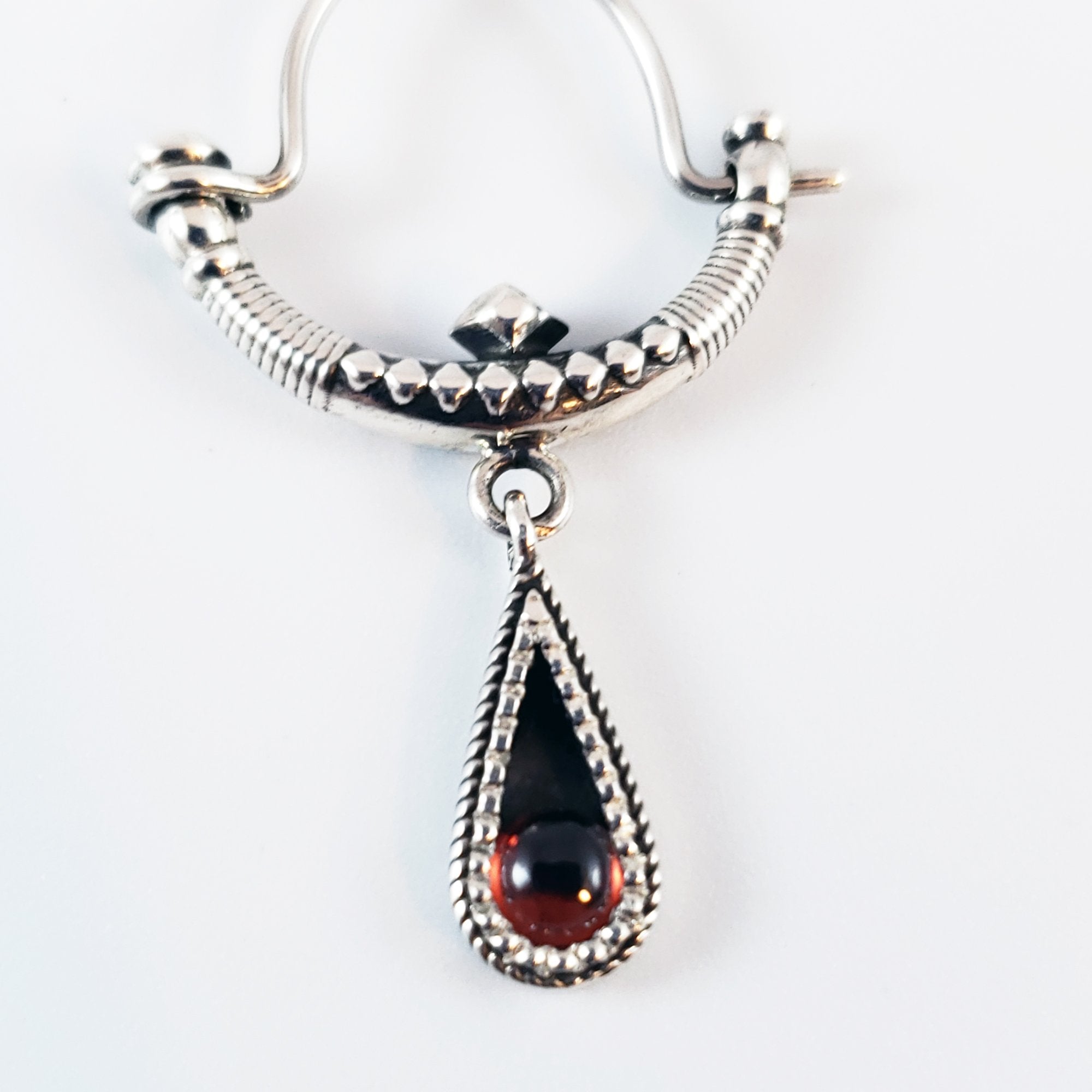 Arm Root Daghdghan Earrings with Garnet