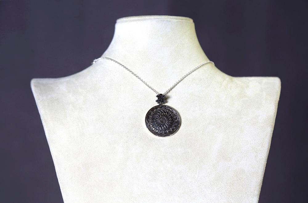 Arm Root Teghenyats Pendant