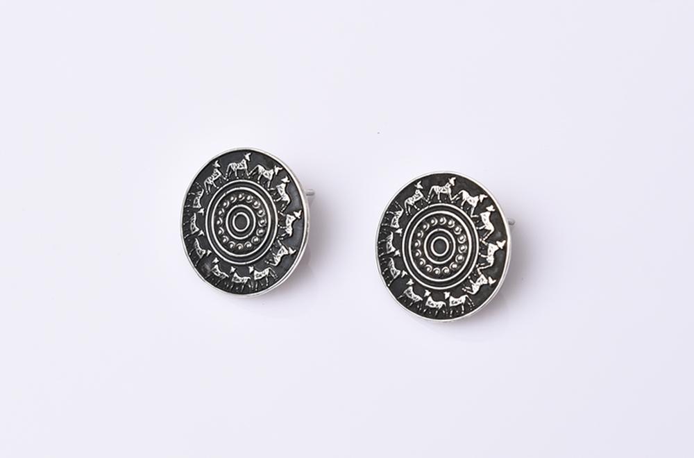 Arm Root Urartu Classic Earrings