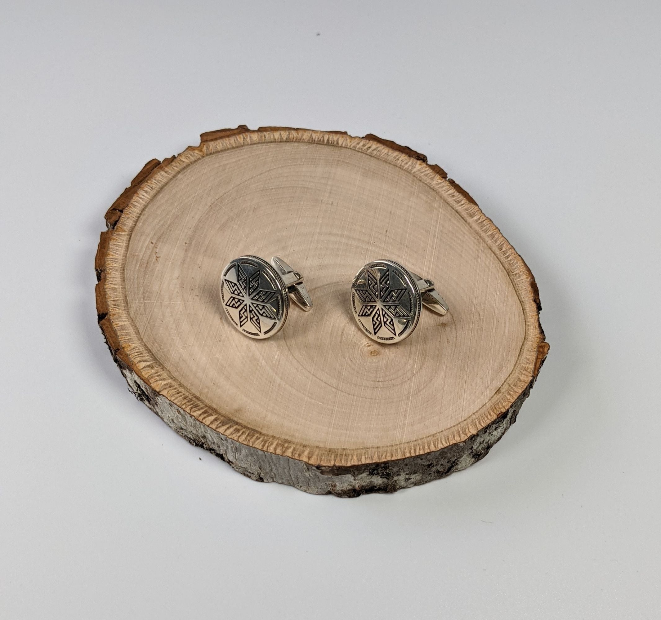 Ayntab Silver Cufflinks (Circle) by Muradian