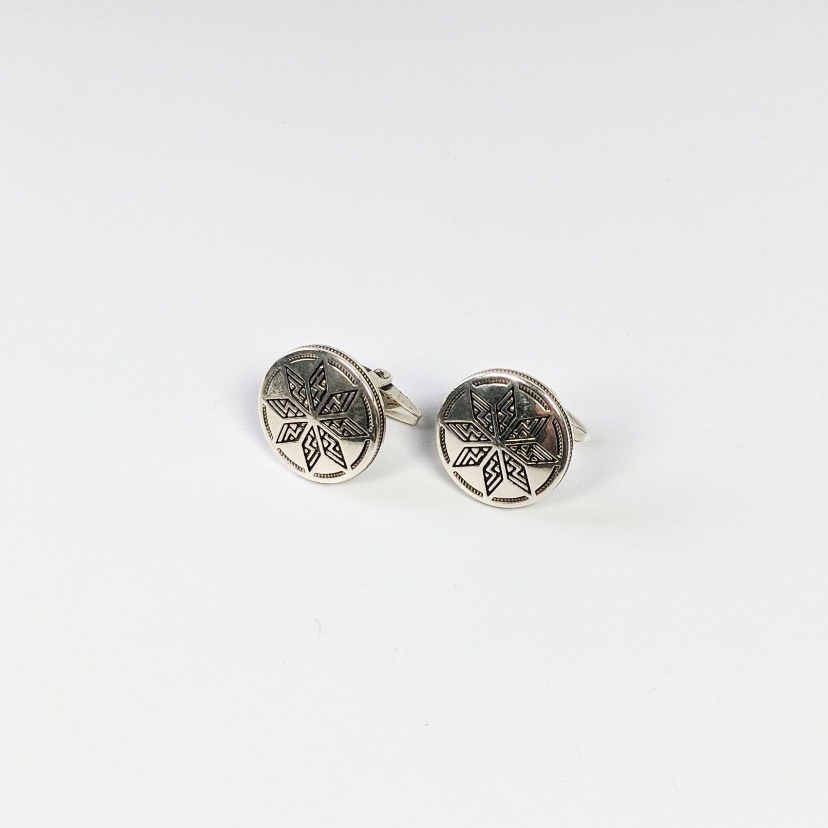 Ayntab Silver Cufflinks (Circle) by Muradian