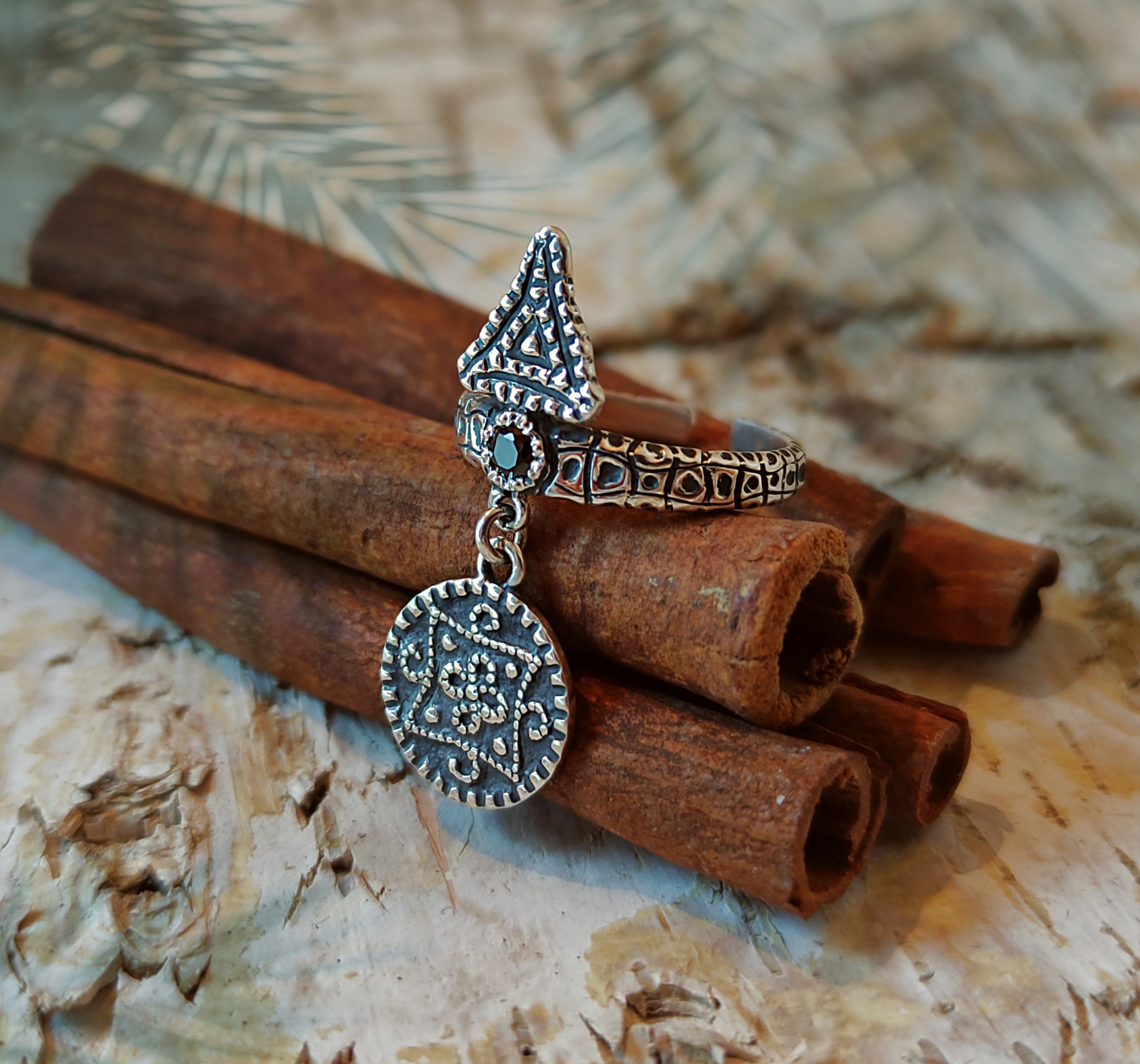 Annman Silver Ring with Onyx