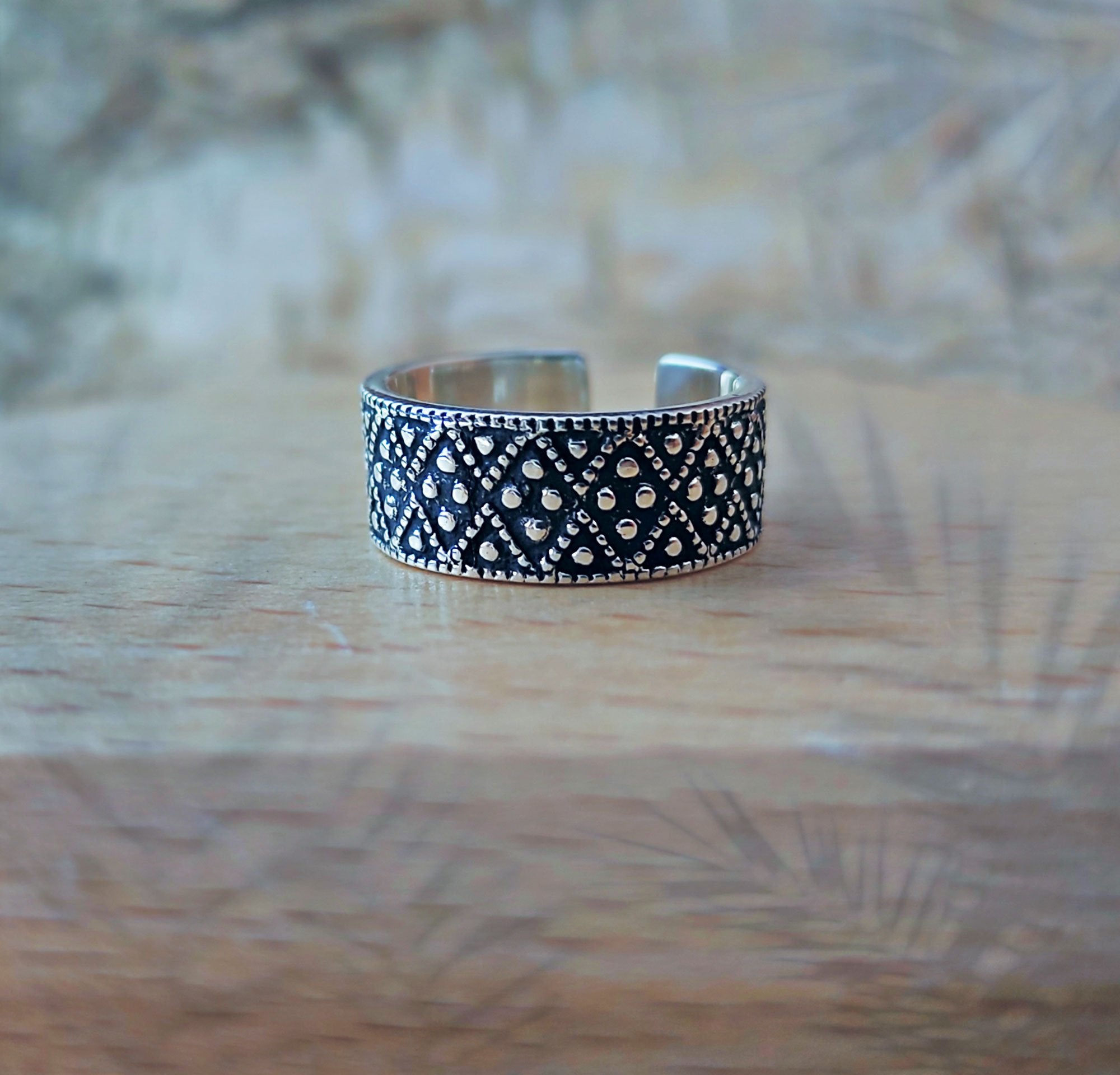 Carpet Silver Ring
