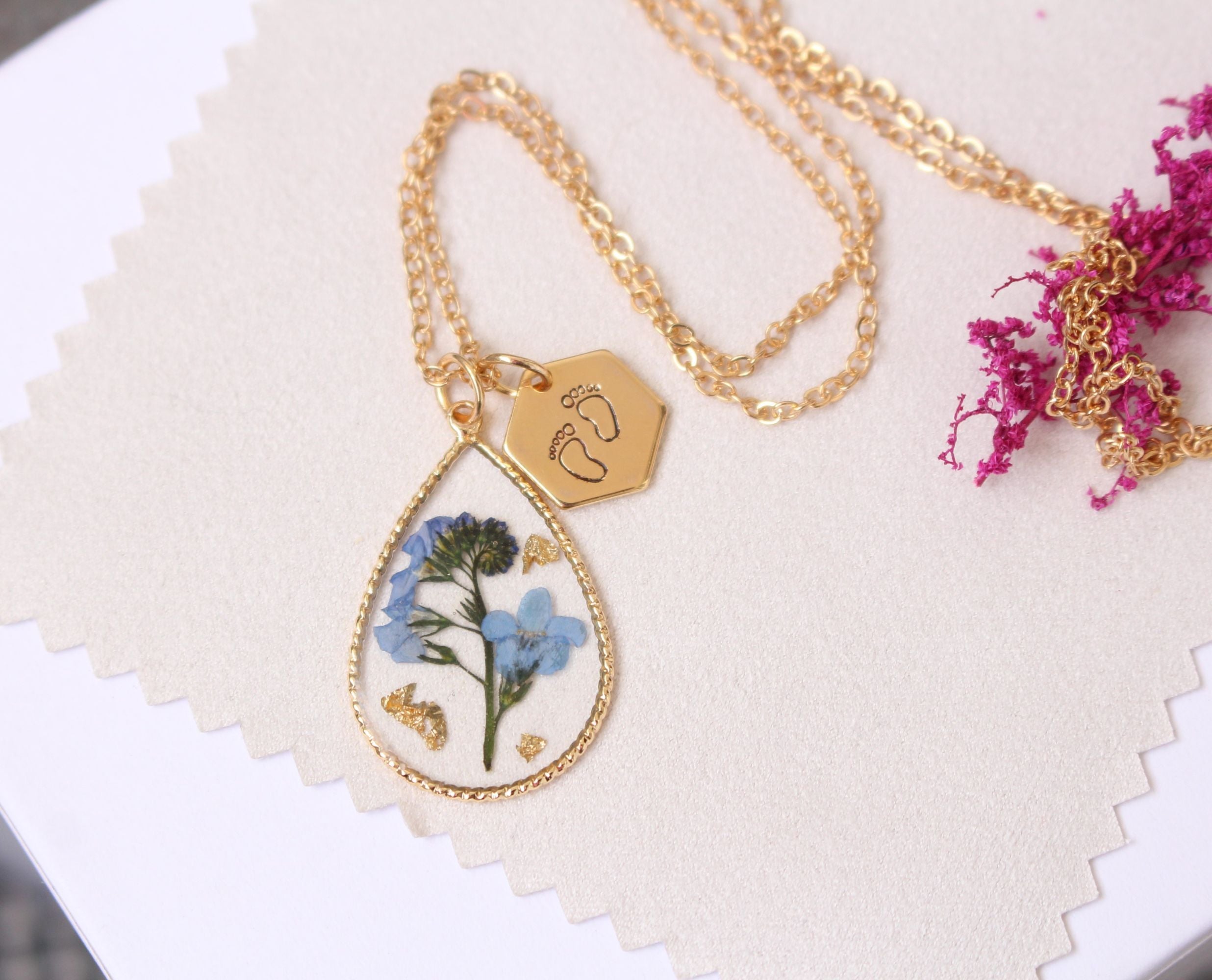 Fancy Forget-Me-Not Gold Plated Necklace for New Moms