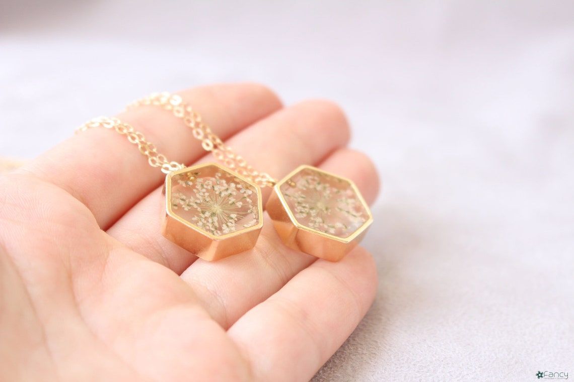 Fancy Queen Anne's Lace Pressed Flower Necklace