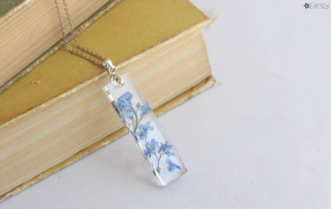 Fancy Forget-Me-Not Necklace