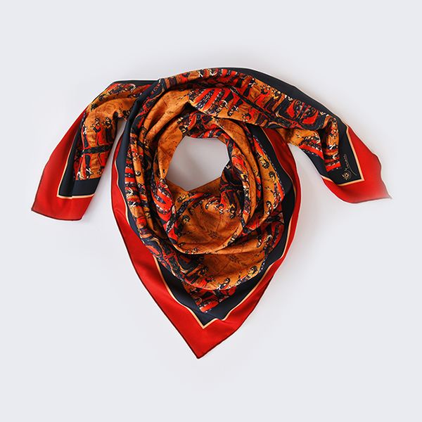 Moreni Scarf - The Royal Family