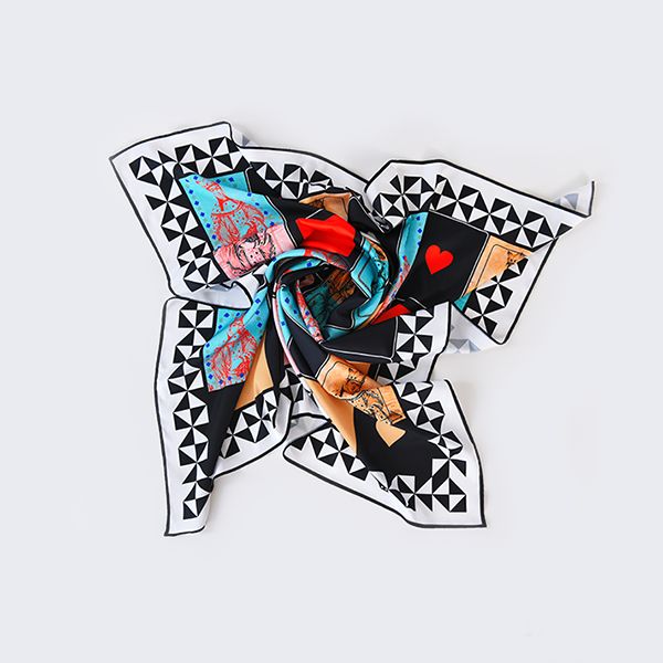 Moreni Scarf - Queen of My Heart (Black)