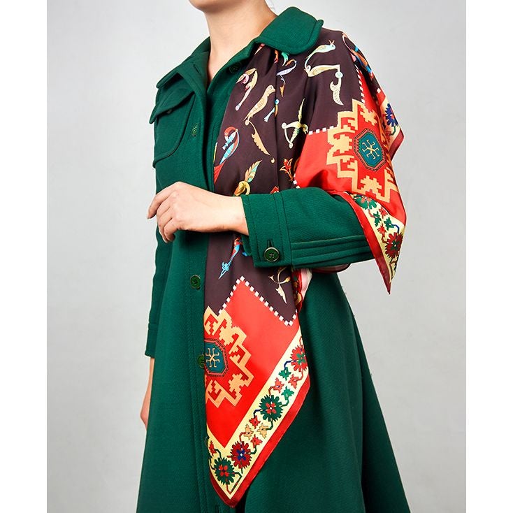 Taraz & Art Scarf - Letters Exposition