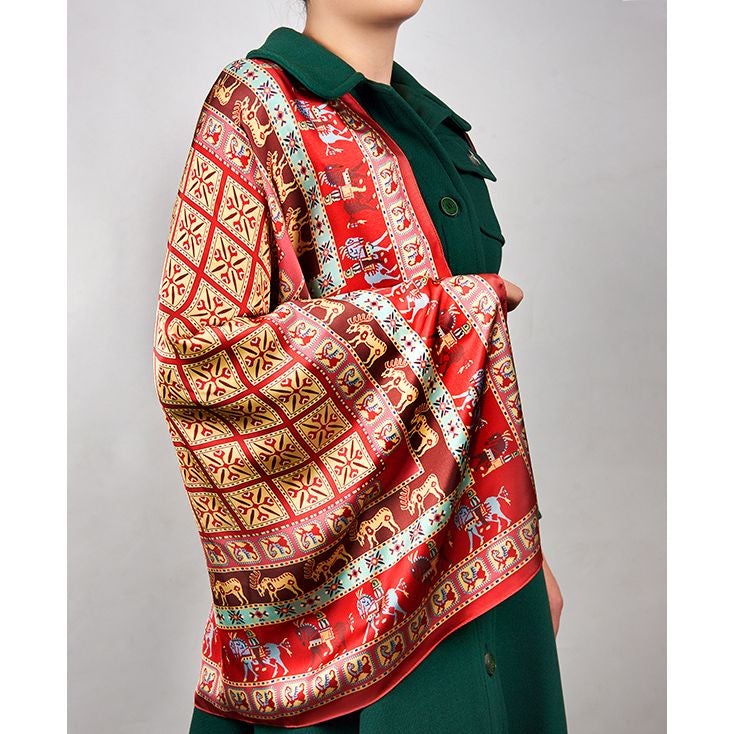 Taraz & Art Scarf - Life in Movement