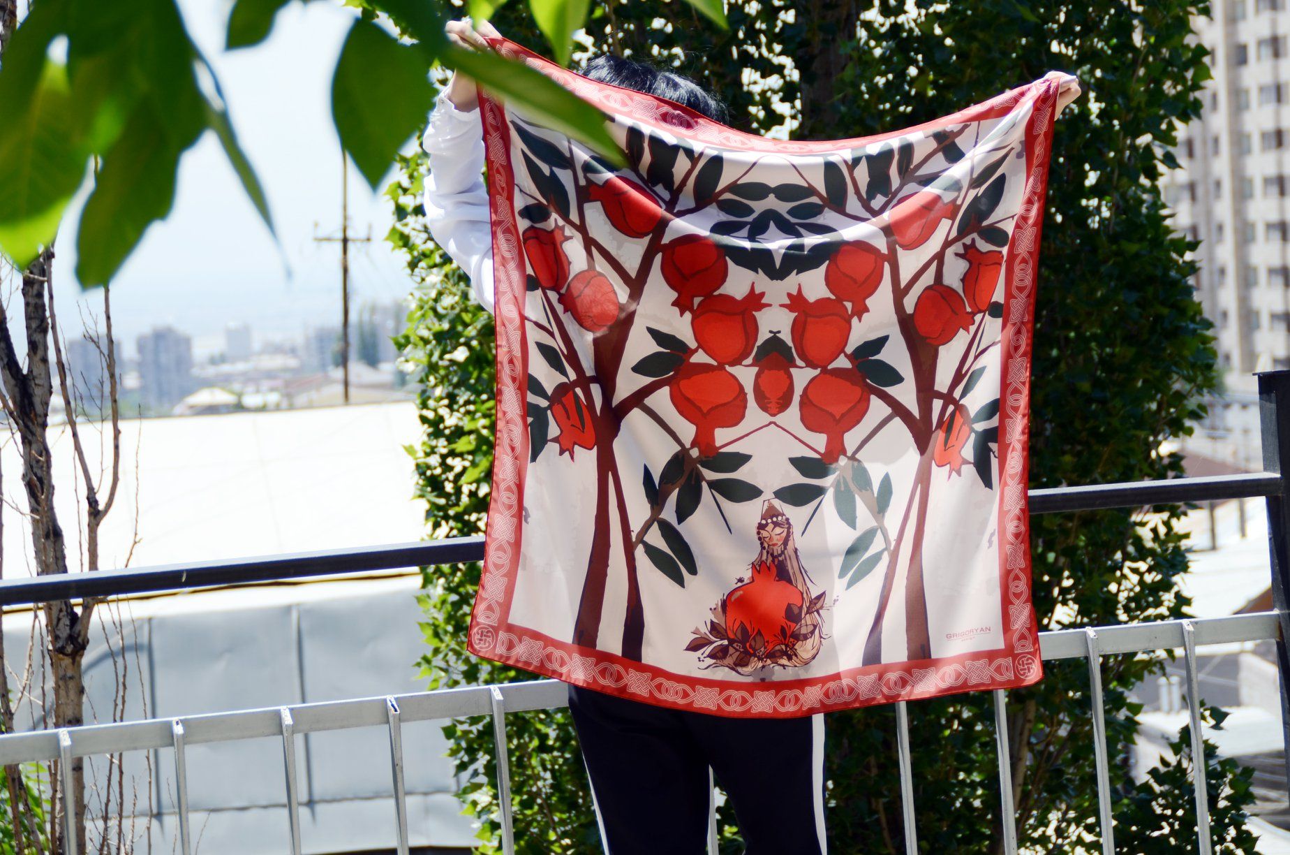 Armenian Pomegranate Scarf by Grigoryan Scarves (red)