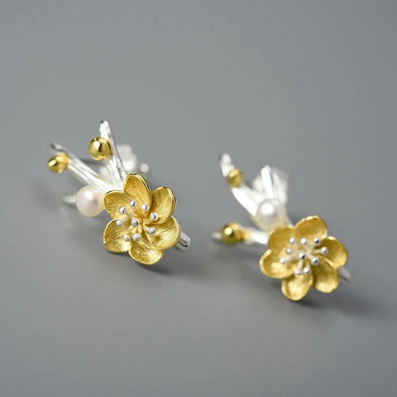 Flower Earrings with Pearl