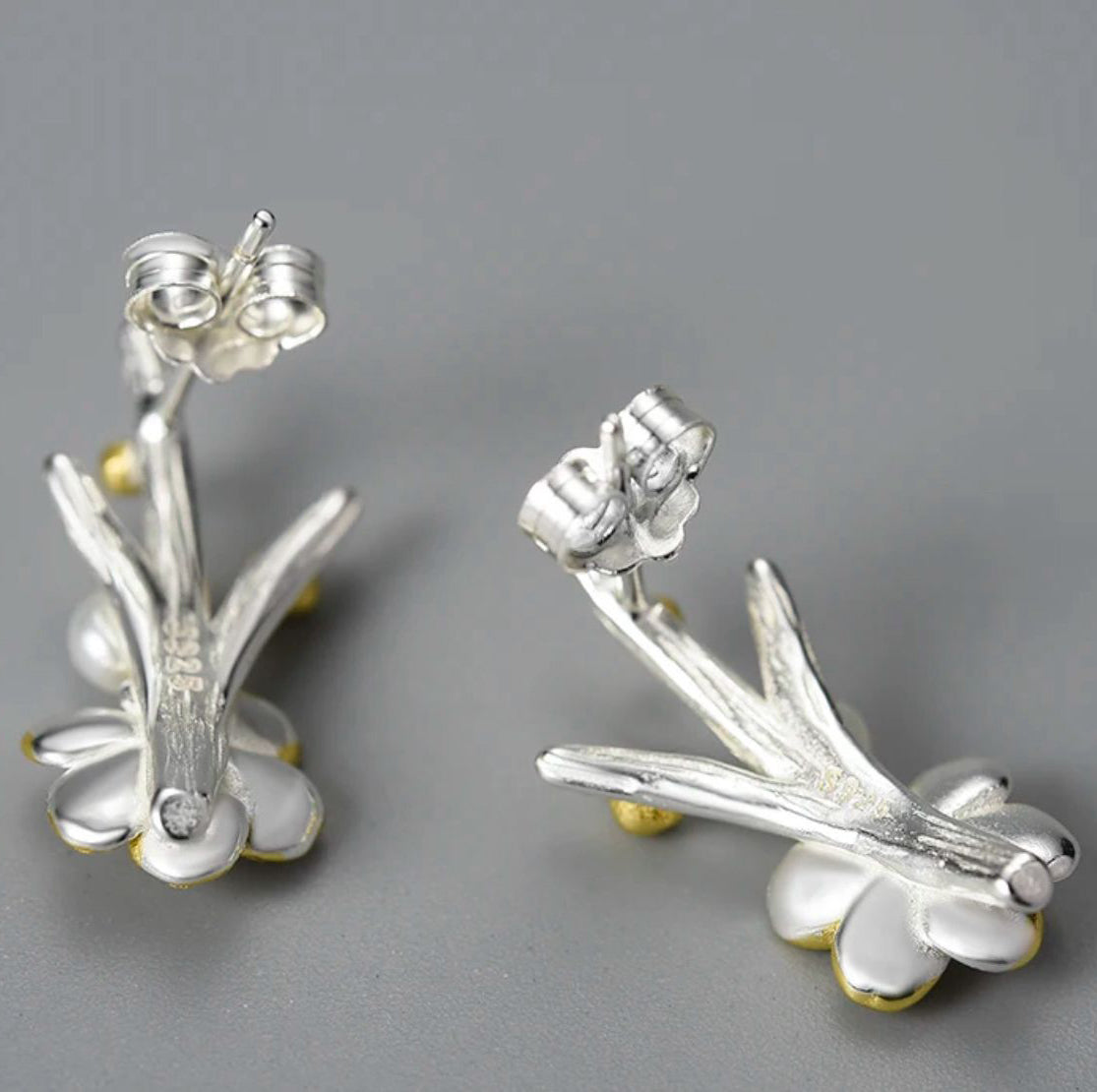 Flower Earrings with Pearl