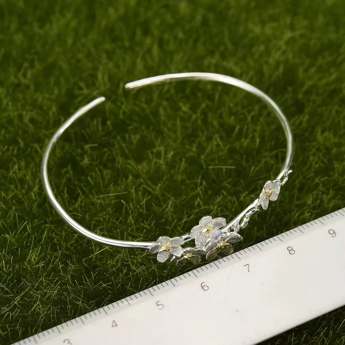 Forget me not Cluster Bangle