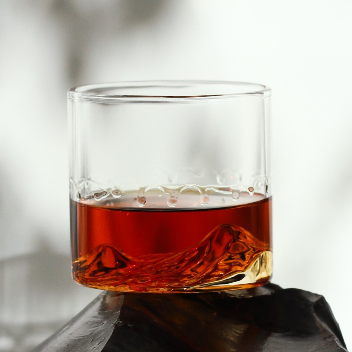 The Ararat Mountain Glass - An Eternal Emblem of the Homeland