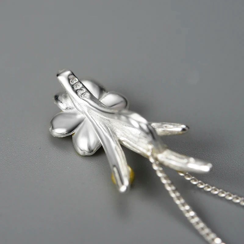 Flower Necklace with Pearl