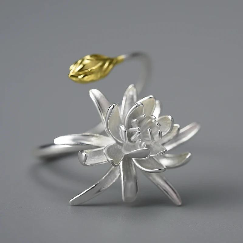 Blooming Flower Ring