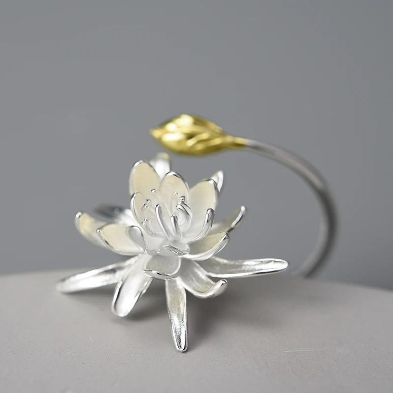 Blooming Flower Ring