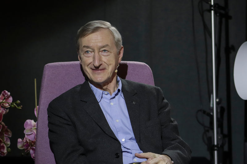 Julian Barnes