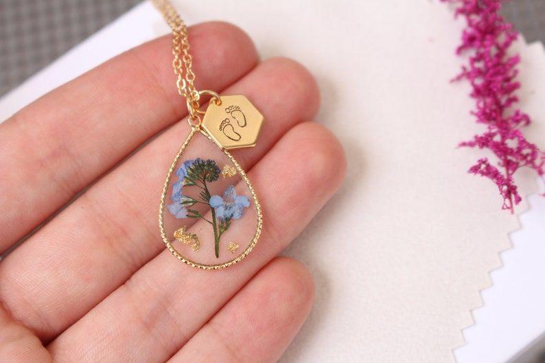 Fancy Forget-Me-Not Gold Plated Necklace for New Moms