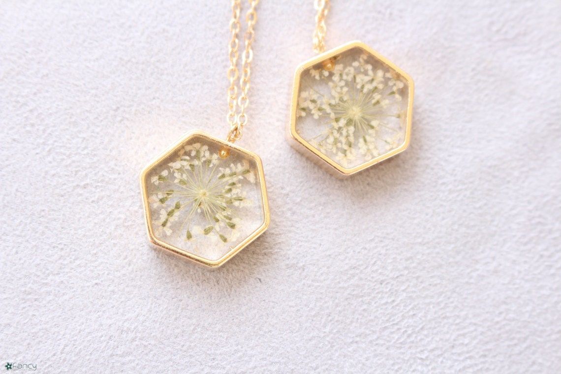Fancy Queen Anne's Lace Pressed Flower Necklace