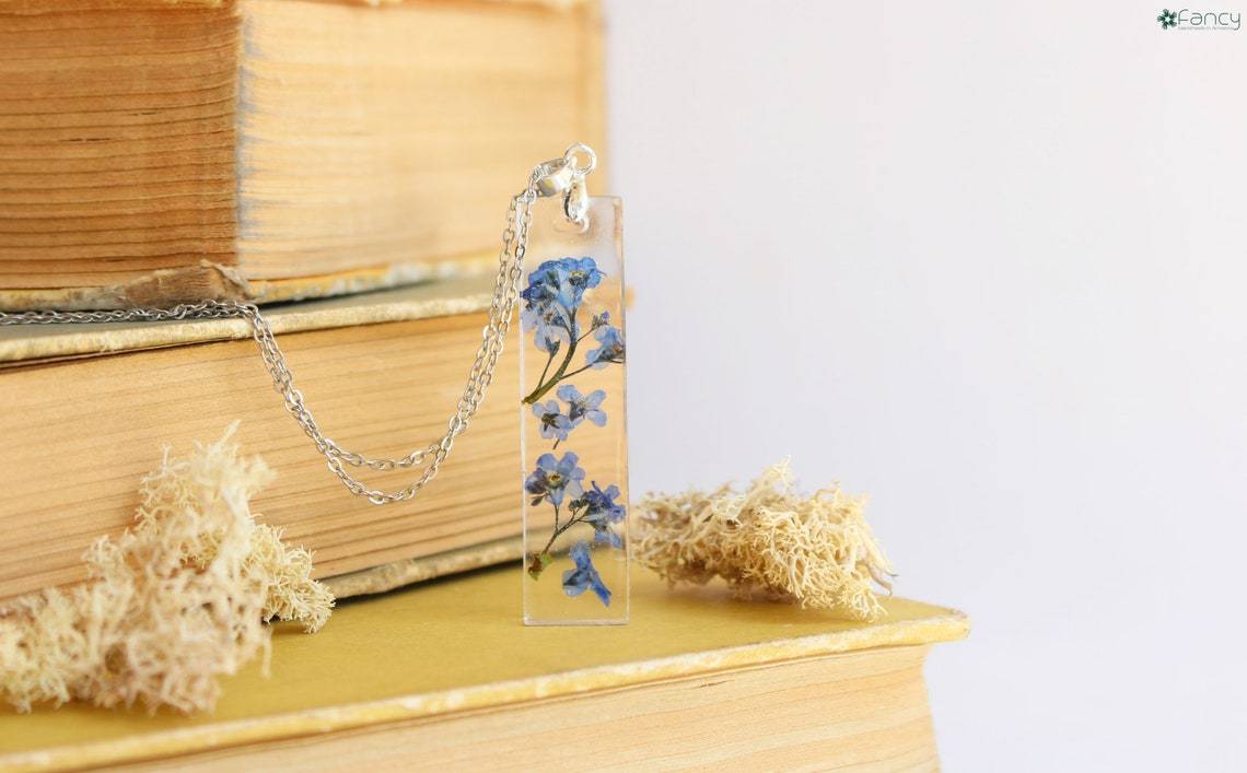 Fancy Forget-Me-Not Necklace