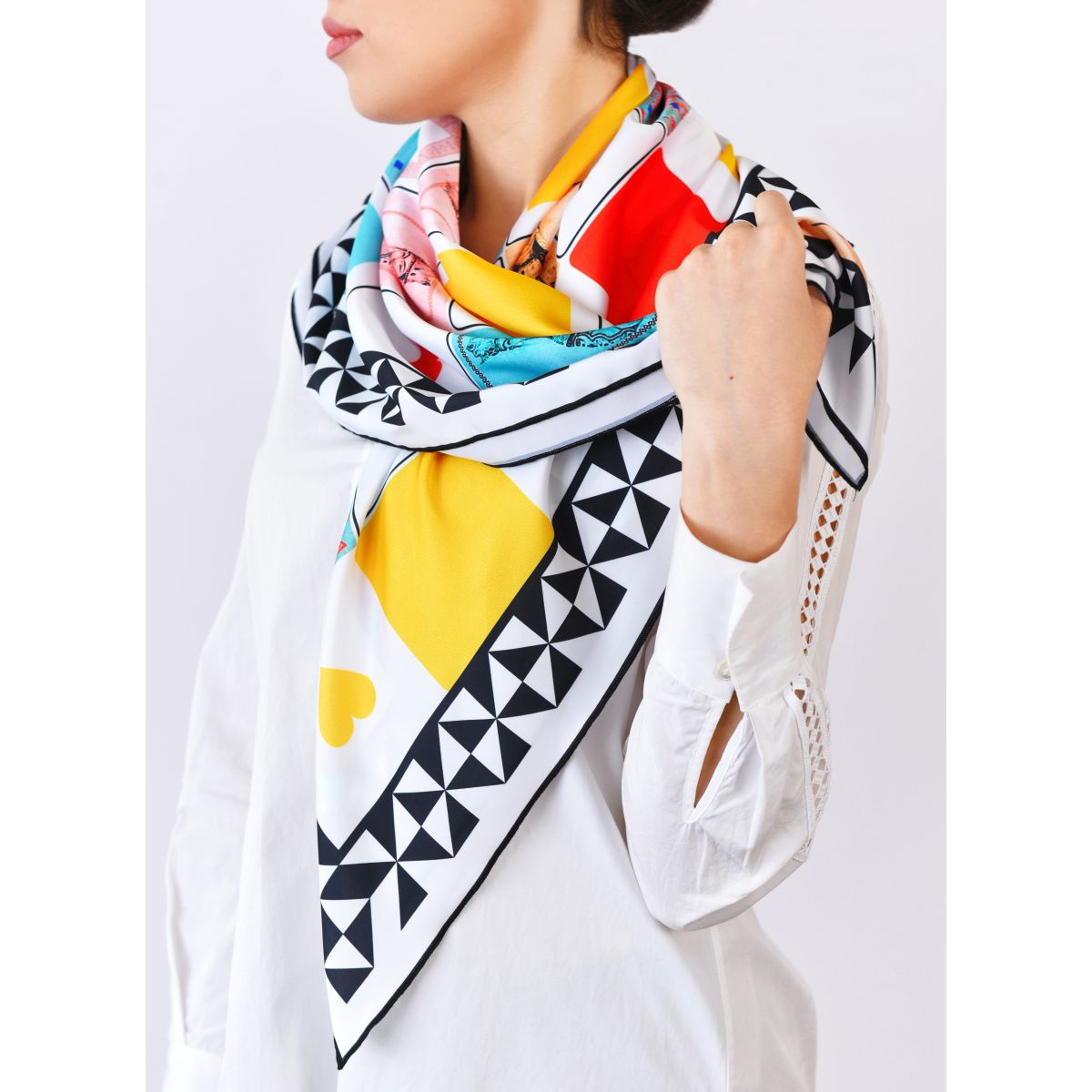 Queen of My Heart Scarf White