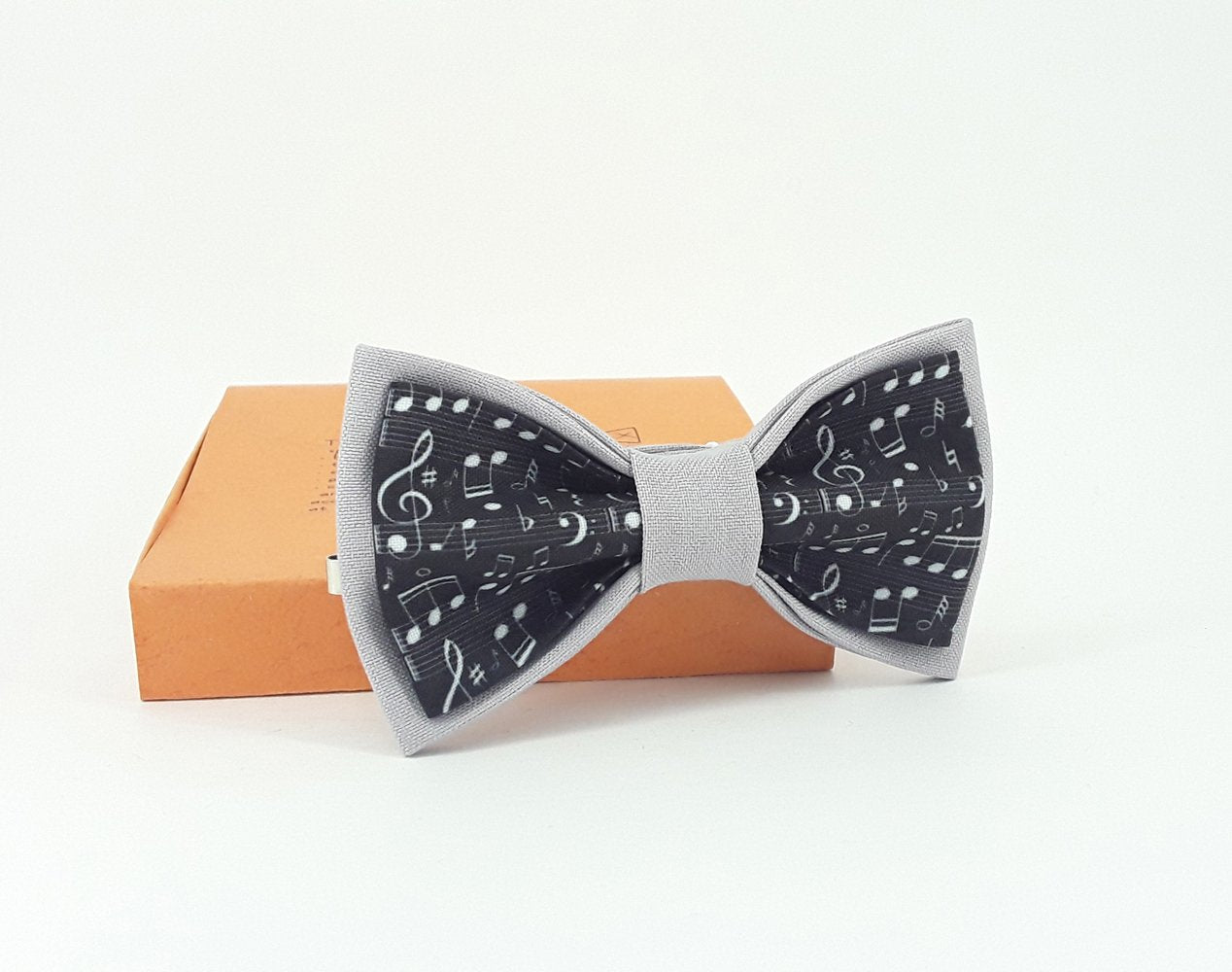 Musical Notes Bow Tie